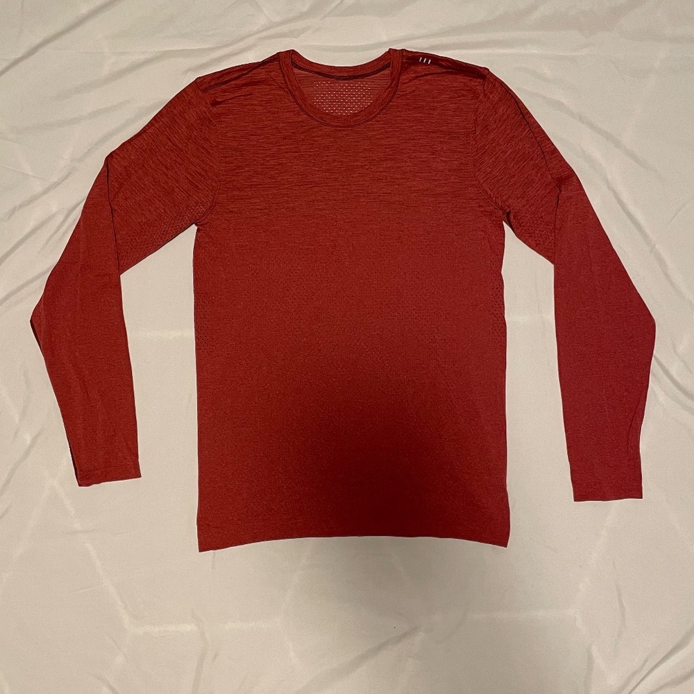 Lululemon Men's Metal Vent Breathe Long Sleeve Shirt Size XS Savannah Red